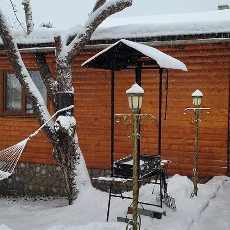 Kotiedzh U Mariny Jaremtsje