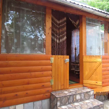 Kotiedzh U Mariny Jaremtsje