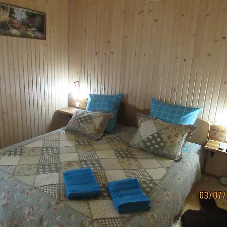 Kotiedzh U Mariny Lodge *