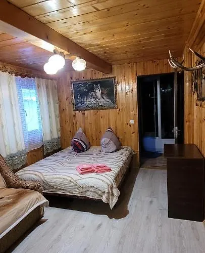 Kotiedzh U Mariny * Yaremche