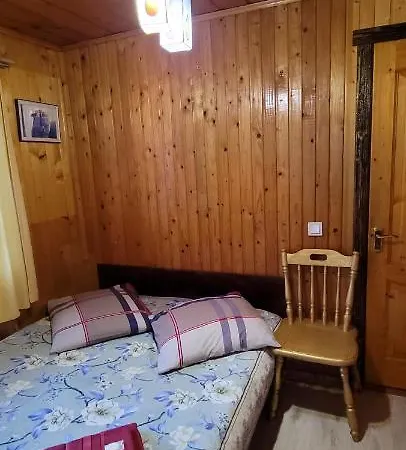 Kotiedzh U Mariny * Yaremche